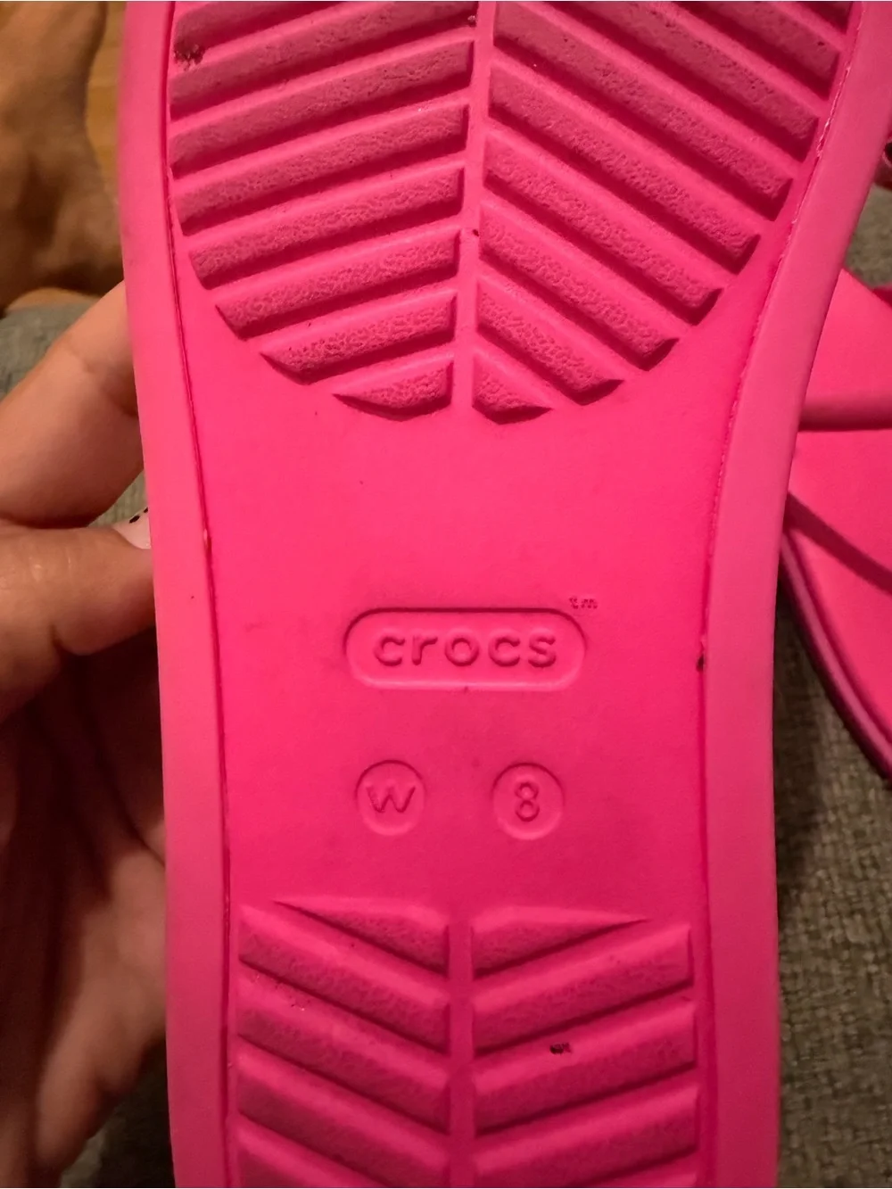 CROCS Women's Neon Pink Strappy Toe-Post Sandals